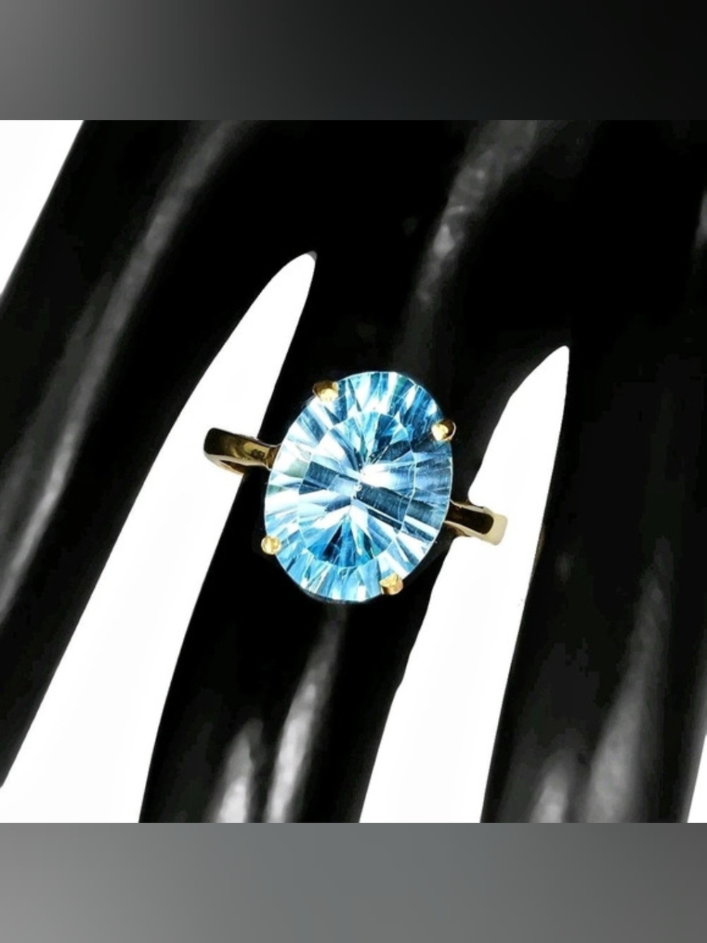 Beautiful Sterling Silver Genuine Oval Swiss Blue Topaz Ring! Sz 9! Clarity IF!♡